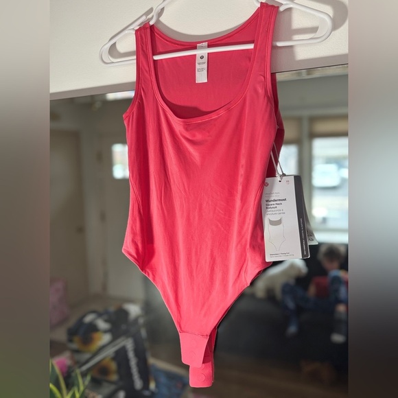 NWT Lululemon Wundermost Ultra-Soft Square-Neck Sleeveless Bodysuit Pink Size XS - Picture 2 of 5